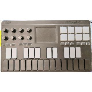 コルグ(KORG)のKorg nanokey Studio(MIDIコントローラー)