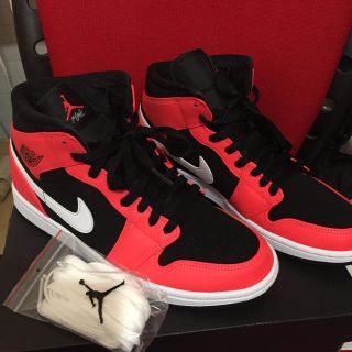 ナイキ(NIKE)のエアジョーダン1mid(スニーカー)