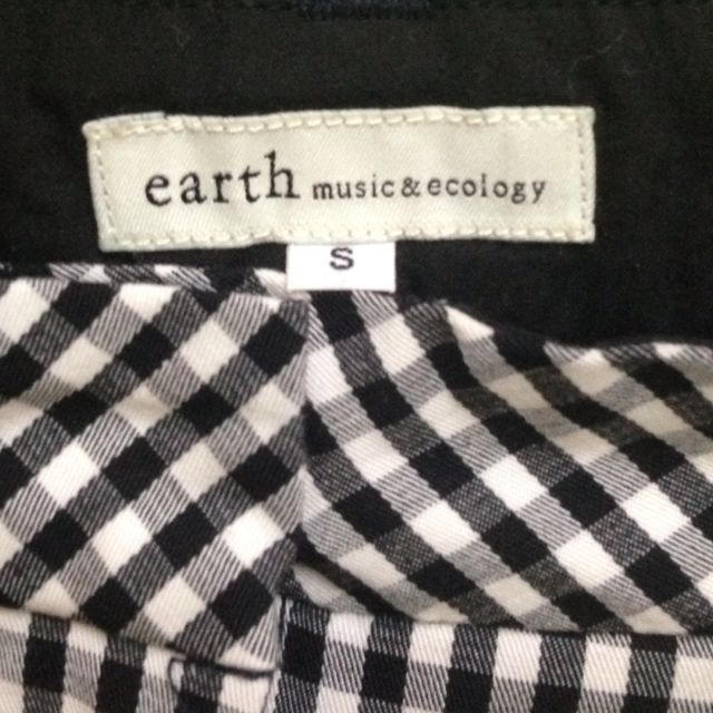 earth music & ecology(アースミュージックアンドエコロジー)のearth ギンガムクロップドパンツ S レディースのパンツ(クロップドパンツ)の商品写真