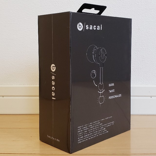 sacai(サカイ)のsacai イヤフォン BeatsX ディープブラック スマホ/家電/カメラのオーディオ機器(ヘッドフォン/イヤフォン)の商品写真