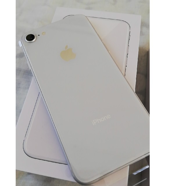 【新品未使用】iPhone8 64GB silver Simフリー