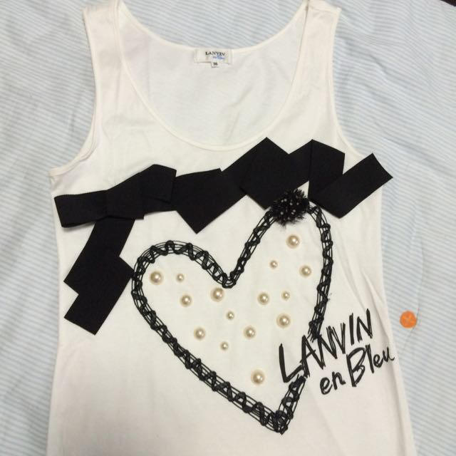 LANVIN en Bleu(ランバンオンブルー)のLANVANのパールつきタンクトップ レディースのトップス(Tシャツ(半袖/袖なし))の商品写真