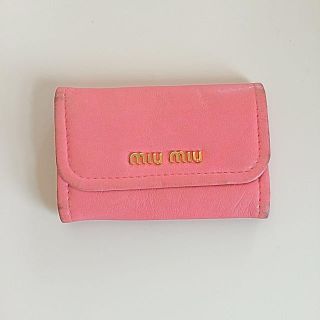 ミュウミュウ(miumiu)のmiumiu キーケース(キーケース)