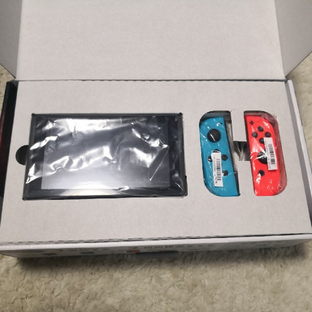Nintendo Switch(ニンテンドースイッチ)のゼルダの伝説 ブレスオブザワイルドセット nintendo switch 本体 エンタメ/ホビーのゲームソフト/ゲーム機本体(家庭用ゲーム機本体)の商品写真