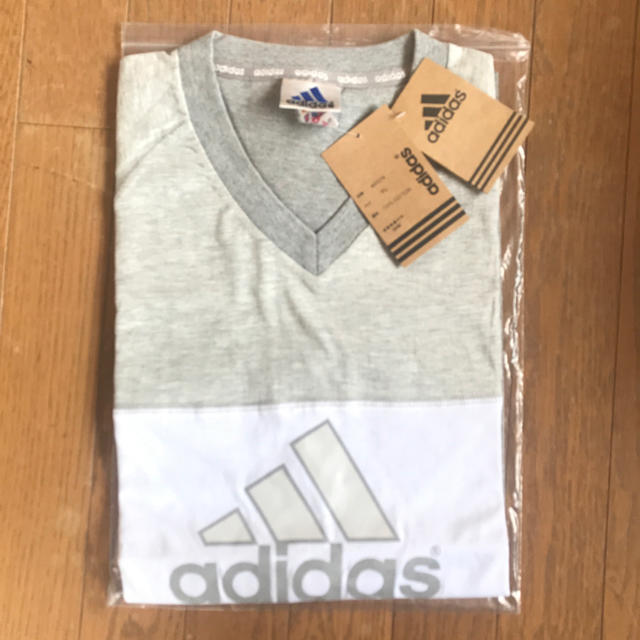 adidas(アディダス)のadidas VTシャツ メンズのトップス(Tシャツ/カットソー(半袖/袖なし))の商品写真