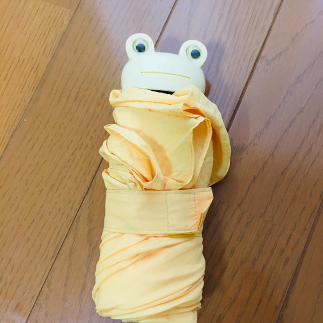 カエルの折りたたみ傘🐸 レディースのファッション小物(傘)の商品写真