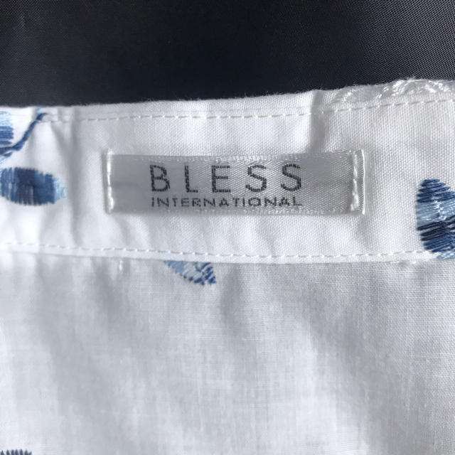 BLESS(ブレス)のシャツ ブラウス五分袖 レディースのトップス(シャツ/ブラウス(半袖/袖なし))の商品写真