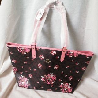 コーチ(COACH)のCOACH　リバーシブルトートバッグ　新品　ピンク　ボタニカル柄(トートバッグ)