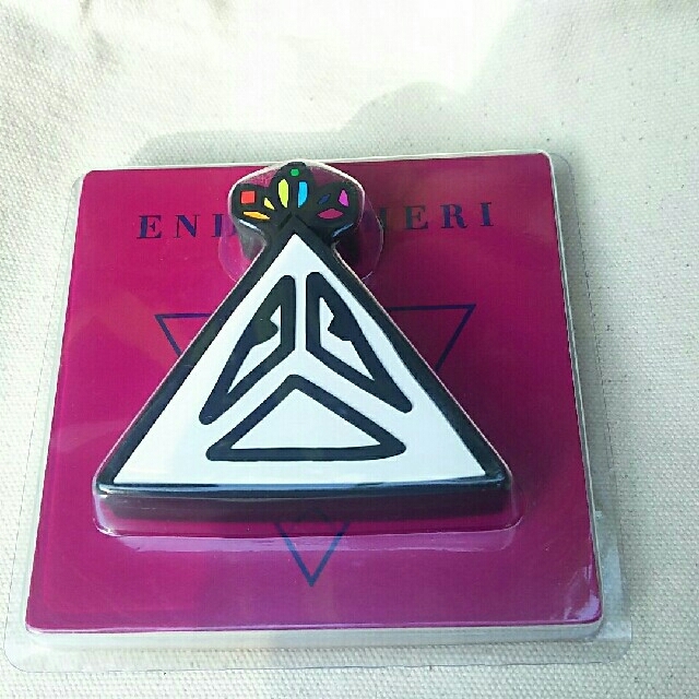 ENDRECHERI  新グッズ  サンカクUSB