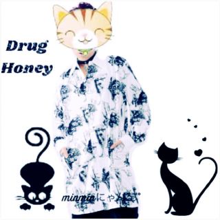 ファンキーフルーツ(FUNKY FRUIT)の【Drug】スイーツ臓器総柄シャツ(シャツ/ブラウス(長袖/七分))