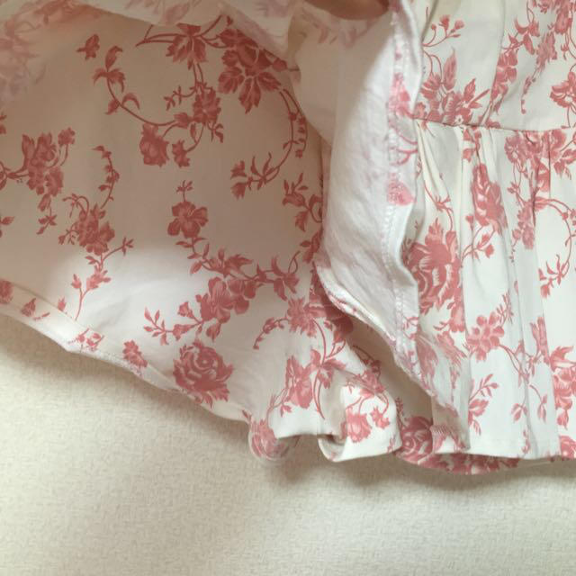 MERCURYDUO(マーキュリーデュオ)のマーキュリーデュオ花柄キュロット レディースのスカート(ミニスカート)の商品写真