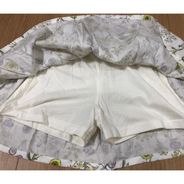 petit main(プティマイン)の【新品未使用】petit main花柄スカートsize 100 キッズ/ベビー/マタニティのキッズ服女の子用(90cm~)(スカート)の商品写真