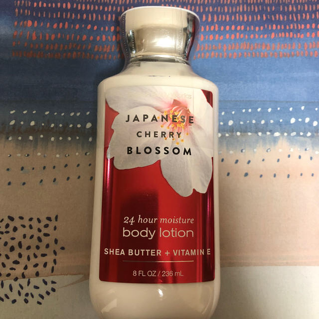 Bath & Body Works(バスアンドボディーワークス)のジャパニーズチェリーブロッサム☆ローション＆ミストセット コスメ/美容のボディケア(ボディローション/ミルク)の商品写真