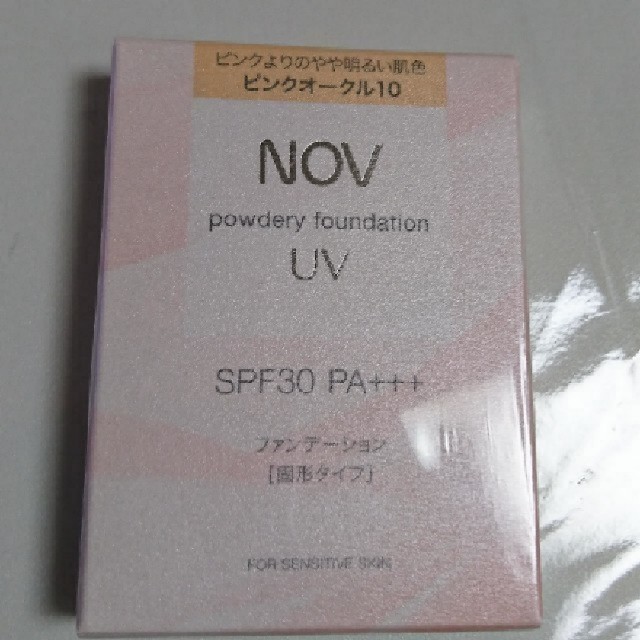 NOV(ノブ)のノブ パウダリーファンデーションUV ピンクオークル10 コスメ/美容のベースメイク/化粧品(ファンデーション)の商品写真