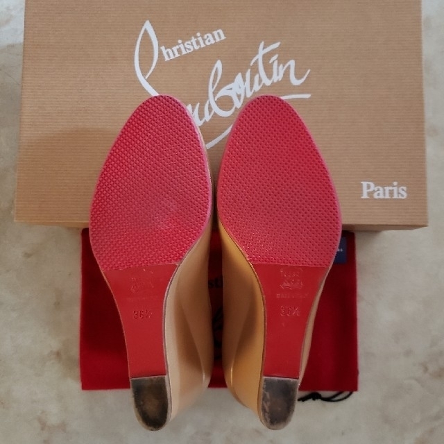 Christian Louboutin(クリスチャンルブタン)の【美品】ヌーディーカラー　クリスチャンルブタン36 2/1 レディースの靴/シューズ(ハイヒール/パンプス)の商品写真