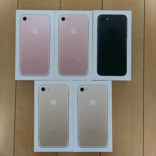 お気に入りの Apple Apple iPhone7 32GB シルバー SIMフリー