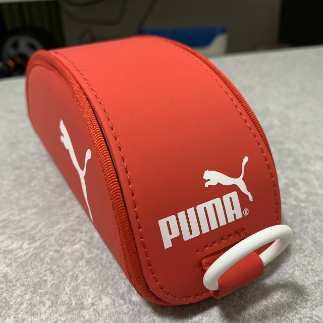 PUMA(プーマ)のPUMA　プーマ　メガネケース　メガネ拭き付 メンズのファッション小物(サングラス/メガネ)の商品写真