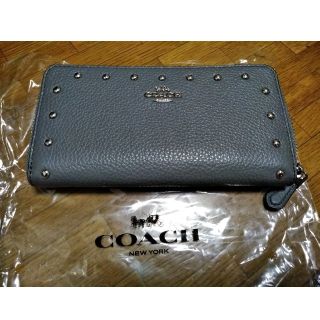 コーチ(COACH)の【新品】コーチ　アコーディオンジップウォレット　ウィズ　ラッカーリベット　(財布)