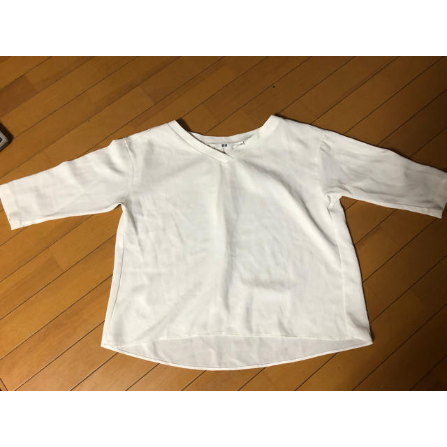 UNIQLO(ユニクロ)のドレープＶ レディースのトップス(シャツ/ブラウス(長袖/七分))の商品写真