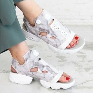 リーボック(Reebok)の美品 Reebok♡ インスタポンプフューリー(サンダル)