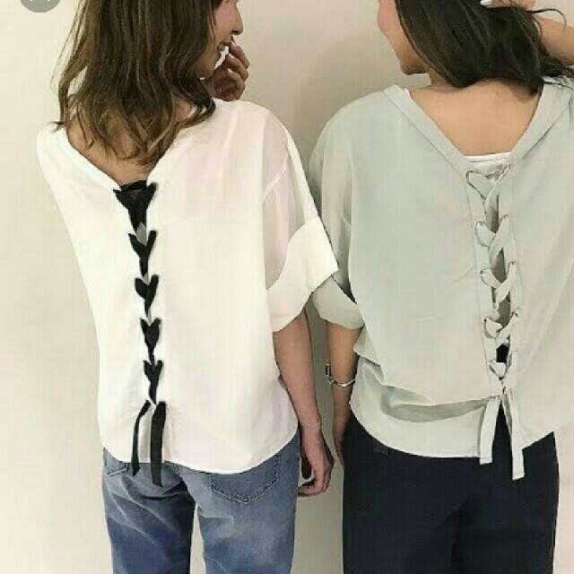 シャイニングゴールデン 合計2点ジーナシスバックレースカットソー白ジーナシスデニムパンツ 通販 値下げ!JEANASiS カットソー