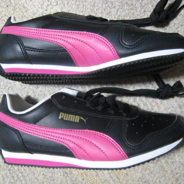 Puma 未使用 Puma プーマ スニーカー 黒 ピンク 22 5 の通販 By さとぼん S Shop プーマならラクマ