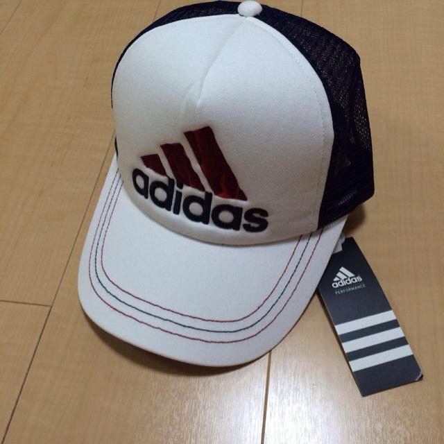 adidas(アディダス)の新品 アディダス キャップ メンズの帽子(キャップ)の商品写真