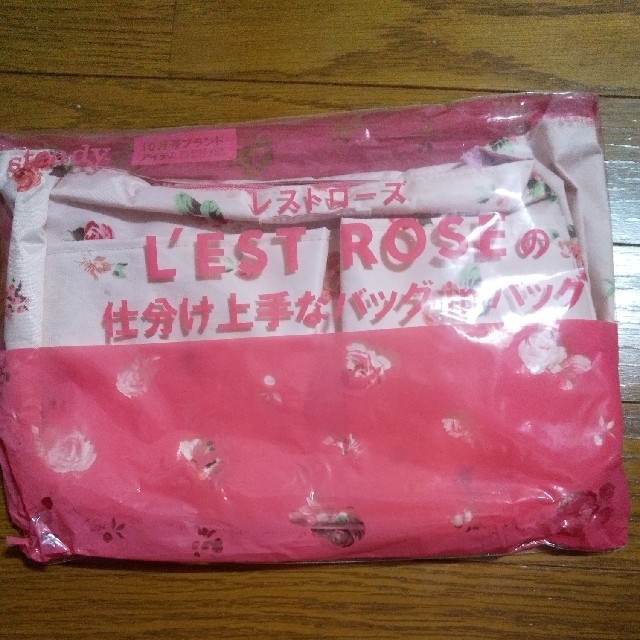 L'EST ROSE(レストローズ)のレストローズのバッグインバッグ レディースのバッグ(その他)の商品写真