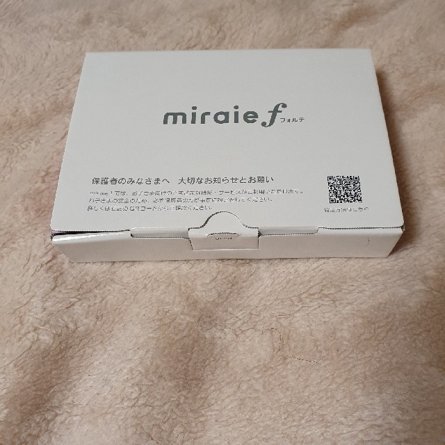 京セラ(キョウセラ)のmiraie f  KYV39SVA SIMフリー スマホ/家電/カメラのスマートフォン/携帯電話(スマートフォン本体)の商品写真