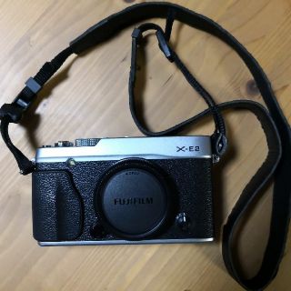 フジフイルム(富士フイルム)の富士フィルム　X-E2 美品(ミラーレス一眼)