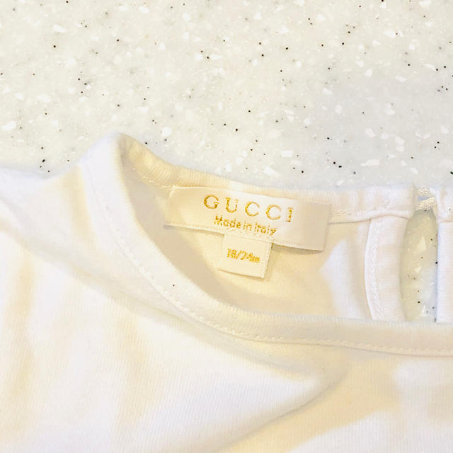 Gucci(グッチ)のGUCCIロンＴ18／24m キッズ/ベビー/マタニティのベビー服(~85cm)(Ｔシャツ)の商品写真