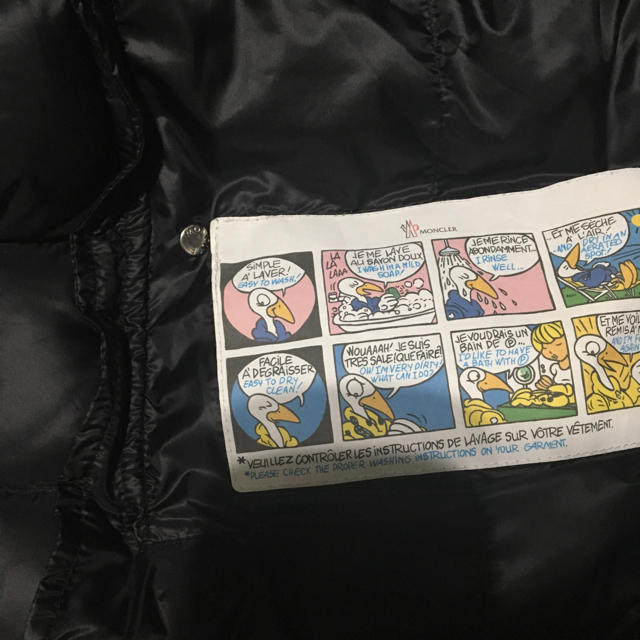 MONCLER(モンクレール)のmoncler ダウンベスト メンズのジャケット/アウター(ダウンベスト)の商品写真