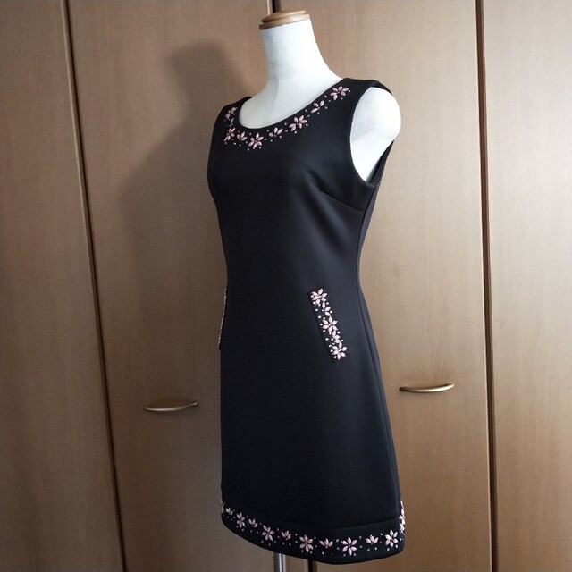 EmiriaWiz(エミリアウィズ)のEmiriaWiz エミリアウィズ ピンクビジュー ブラック ワンピース ドレス レディースのワンピース(ミニワンピース)の商品写真