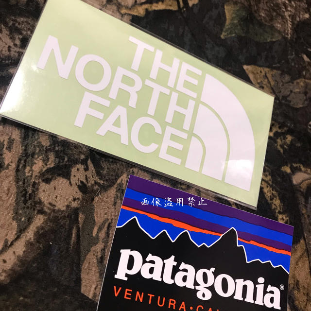 THE NORTH FACE(ザノースフェイス)の新品未使用 ノースフェイス&パタゴニア カッティングステッカー白&フィッツロイ  スポーツ/アウトドアのスポーツ/アウトドア その他(その他)の商品写真