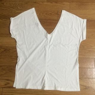 ザラ(ZARA)のzara vネックTシャツ(Tシャツ(半袖/袖なし))