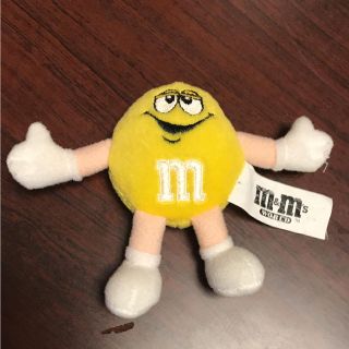 エムアンドエムアンドエムズ(m&m&m's)のm&m's  イエロー  ぬいぐるみ マグネット(キャラクターグッズ)