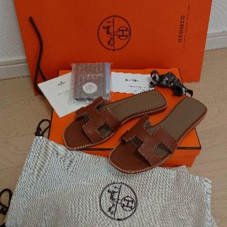 エルメス(Hermes)のHERMES・エルメス・オラン・ゴールド・35(サンダル)