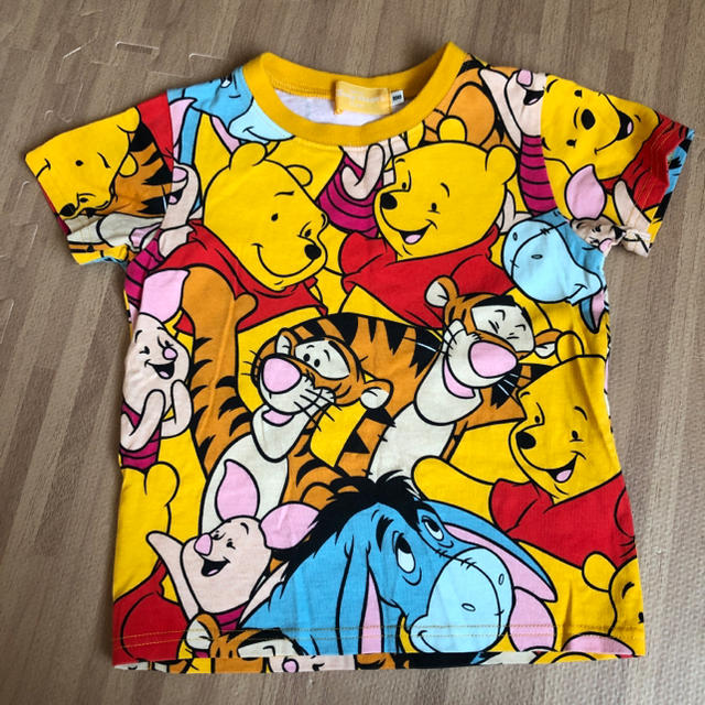 Disney(ディズニー)のディズニーランド プーさんTシャツ 100cm キッズ/ベビー/マタニティのキッズ服男の子用(90cm~)(Tシャツ/カットソー)の商品写真