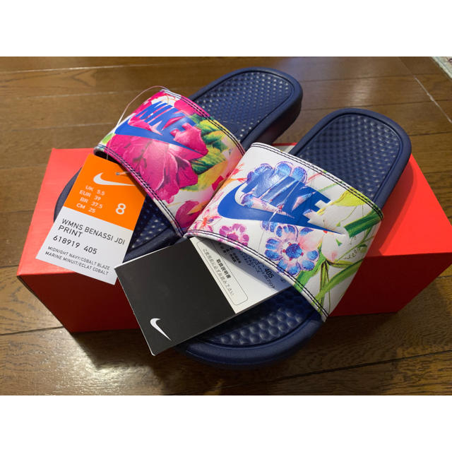 NIKE(ナイキ)のナイキ ベナッシ 花柄 限定入荷 残りわずか メンズの靴/シューズ(サンダル)の商品写真