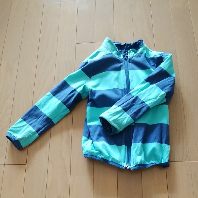 GAP Kids(ギャップキッズ)のGAP リバーシブル 上着110 キッズ/ベビー/マタニティのキッズ服男の子用(90cm~)(ジャケット/上着)の商品写真