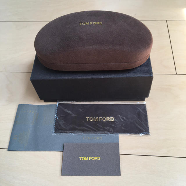 TOM FORD(トムフォード)のトムフォード メガネケース、空箱 メンズのファッション小物(サングラス/メガネ)の商品写真