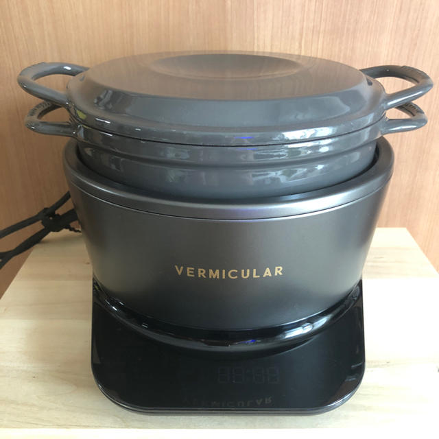 大量入荷 Vermicular - VERMICULARバーミキュラライスポットミニ/ポットヒータートリュフグレー 炊飯器 - covid19