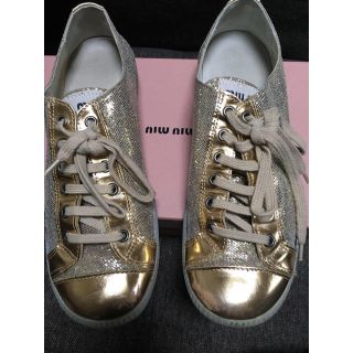 ミュウミュウ(miumiu)のsai様　専用ページmiu miu   ゴールドスニーカー 38(スニーカー)