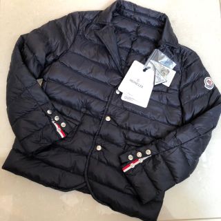 モンクレール(MONCLER)の【新品】モンクレール キッズ☆ライトダウンジャケット☆size8(ジャケット/上着)