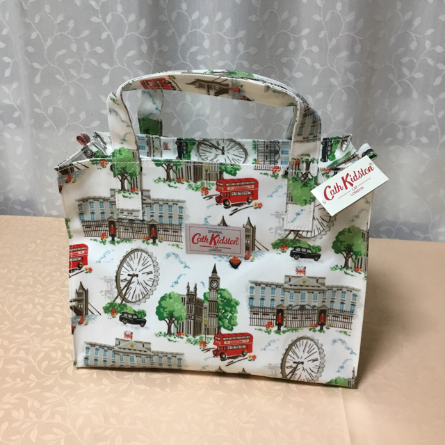 Cath Kidston(キャスキッドソン)の新品★キャスキッドソン キャリーオール  小★ファスナー付 レディースのバッグ(トートバッグ)の商品写真