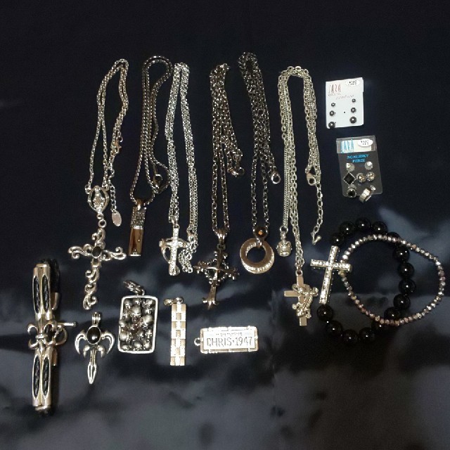 シルバー系 アクセサリー １４点まとめ売り☆ メンズのアクセサリー(ネックレス)の商品写真