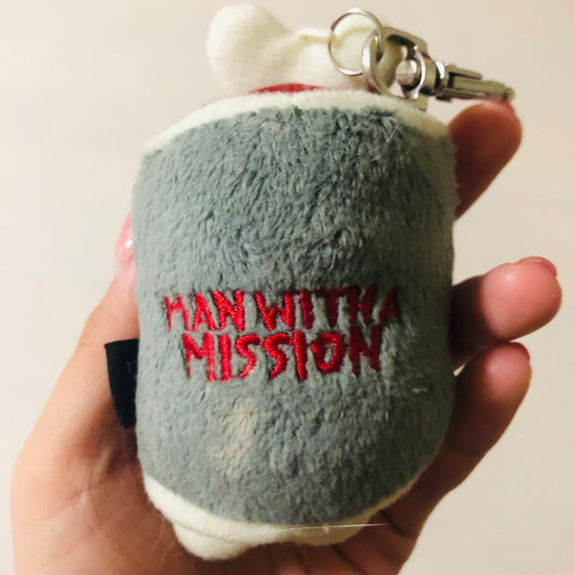 MAN WITH A MISSION(マンウィズアミッション)の【非売品】MAN  WITH　A  MISSION キーホルダー エンタメ/ホビーのタレントグッズ(ミュージシャン)の商品写真