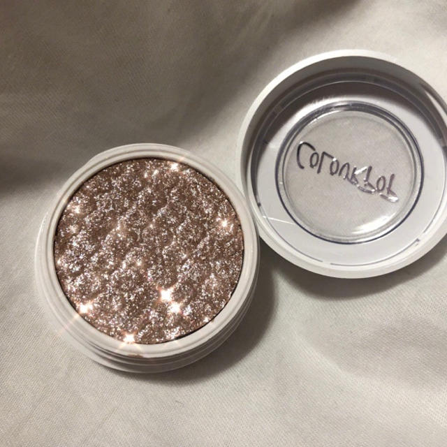 colourpop(カラーポップ)のcolourpopアイシャドウfrog コスメ/美容のベースメイク/化粧品(アイシャドウ)の商品写真