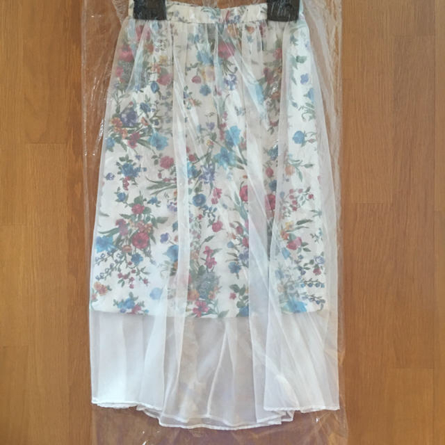 SNIDEL(スナイデル)のsnidelシースループリントスカート 半額以下 レディースのスカート(ひざ丈スカート)の商品写真