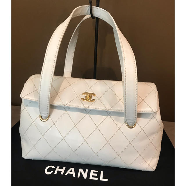 CHANEL(シャネル)の正規品 シャネル ショルダーバッグ ワイルドステッチ レディースのバッグ(ショルダーバッグ)の商品写真